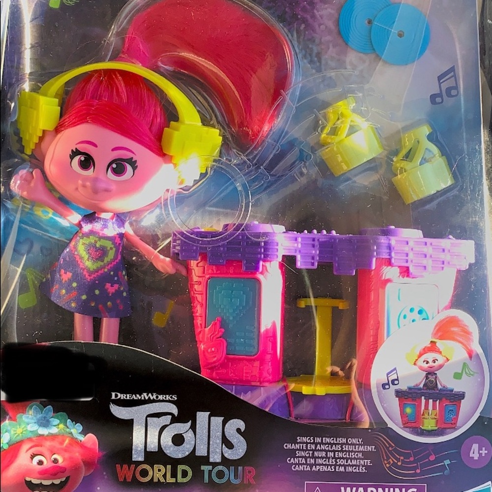 DreamWorks Trolls World Tour Party DJ Poppy Doll  Musical DJ lights up & sings